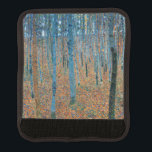 Gustav Klimt Beech Tree Grove Handvat Beschermer<br><div class="desc">Het is gebaseerd op de natuur schilderkunst van Gustav Klimt, Beech Grove 1, 1902. Het kunstwerk toont een dicht bos van hoge, slanke berkenbomen, met bleke stammen gemarkeerd door duistere, verticale lijnen. Het gebladerte is afgebeeld in tinten blauw, groen en geel, waardoor een gevoel van diepte en levendigheid aan de...</div>