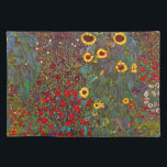 Gustav Klimt Boerderij Garden met zonnebloemen Pla Placemat<br><div class="desc">Gustav Klimt Boerderij Garden met zonnebloemen placemat. Olieverf op canvas van 1905 tot 1906. Hoewel Klimt het meest wordt erkend voor zijn gouden periode die klassieke werken produceerde zoals The Kiss en Portret van Adele Bloch Bauer, produceerde de kunstenaar ook een aantal enorm charmante landschapsschilderijen. Boerderij van tuinen met zonnebloemen...</div>