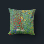 Gustav Klimt Boerderij tuin met zonnebloemen Kussen<br><div class="desc">Gustav Klimt Boerderij tuin met zonnebloemen  kunst nieuwe schilderijen</div>