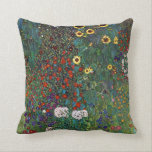 Gustav Klimt Boerderij tuin met zonnebloemen Kussen<br><div class="desc">Gustav Klimt Boerderij tuin met zonnebloemen</div>