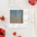 Gustav Klimt Fir Forest Tannenwald Red Trees Servet<br><div class="desc">Gustav Klimt Fir Forest - Art Nouveau Red Trees Deze prachtige boomschilderingen zijn van meesterkunstenaar Gustav Klimt. Het schilderij, Fir Forest I, of Tannenwald, show ons een prachtig landschap met rode brandbomen, door een dicht bos. Gustav Klimt legde het gevoel van levendigheid vast in dit landschapsschilderij. Fir Forest werd geschilderd...</div>