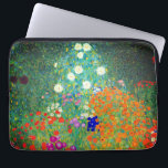 Gustav Klimt Flower Garden Laptop Sleeve<br><div class="desc">Laptophoes met olieverf van Gustav Klimt Flower Garden (1906). Een prachtige tuin van paarse,  rode,  witte,  blauwe en oranje bloemen. Een groot geschenk voor fans van Art Nouveau en Oostenrijkse kunst.</div>