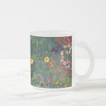 Gustav Klimt Flower Garden Matglas Koffiemok<br><div class="desc">Mok van gekookte glazen koffie met Boerderij van Gustav Klimt-olieverf Garden met zonnebloemen (1907). Een prachtige tuin van zonnebloemen en voortreffelijke blauwe,  rode,  paarse,  roze en witte bloemen. Een groot geschenk voor fans van Art Nouveau en Oostenrijkse kunst.</div>