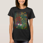 Gustav Klimt Flower Garden T-shirt<br><div class="desc">T-Shirt met Boerderij van het olieverf van Gustav Klimt met zonnebloemen (1907). Een prachtige tuin van zonnebloemen en voortreffelijke blauwe,  rode,  paarse,  roze en witte bloemen. Een groot geschenk voor fans van Art Nouveau en Oostenrijkse kunst.</div>