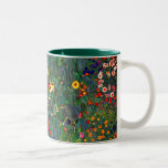 Gustav Klimt Flower Garden Tweekleurige Koffiemok<br><div class="desc">KoffieMok met het Boerderij van het olieverfschilderij van Gustav Klimt Garden met zonnebloemen (1907). Een prachtige tuin van zonnebloemen en voortreffelijke blauwe,  rode,  paarse,  roze en witte bloemen. Een groot geschenk voor fans van Art Nouveau en Oostenrijkse kunst.</div>