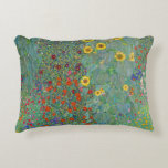 Gustav Klimt - Landentuin met zonnebloemen Accent Kussen<br><div class="desc">Landtuin met zonnebloemen / Boerderijen tuin met zonnebloemen - Gustav Klimt in 1905-1906</div>