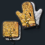 Gustav Klimt Levensboom: Art Nouveau Symbolist Ovenwant & Pannenlap Set<br><div class="desc">Verhoog uw ruimte met dit iconische meesterwerk, Gustav Klimt's "Tree of Life" (van de Stoclet Frieze). Dit beroemde art nouveau-kunstwerk boeit met zijn wervelende gouden takken, ingewikkelde patronen en symbolische motieven die de reis, verbinding en groei van het leven vertegenwoordigen. Klimt's kenmerkende gebruik van rijk, glinsterend goud, mozaïekachtige details en...</div>
