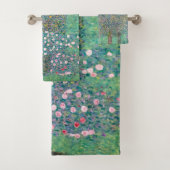 Gustav Klimt - Rosebushes onder de bomen Bad Handdoek (Insitu)