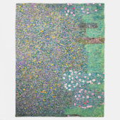Gustav Klimt - Rosebushes onder de bomen Fleece Deken (Voorkant)