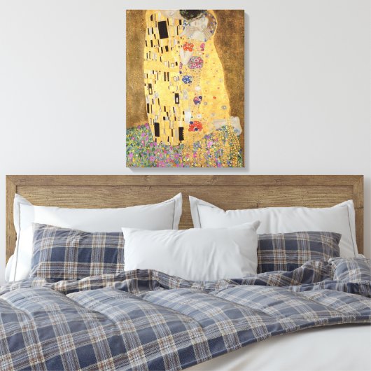 Gustav Klimt | The Kiss, 1907-08 Canvas Afdruk (Insitu (Slaapkamer))