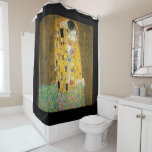 Gustav Klimt The Kiss  Art Nieuw schilderen Douchegordijn<br><div class="desc">Gustav Klimt The Kiss Art Nouveau Painting The Kiss (in het Duits: Der Kuss) werd tussen 1907 en 1908 geschilderd door de Oostenrijkse symbolistische schilder Gustav Klimt, het hoogtepunt van zijn Gouden Periode, toen hij een aantal werken in een soortgelijke geslepen stijl schilderde. Het schilderij wordt algemeen beschouwd als een...</div>