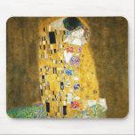 Gustav Klimt The Kiss  Art Nieuw schilderen Muismat<br><div class="desc">Gustav Klimt The Kiss Art Nouveau Painting The Kiss (in het Duits: Der Kuss) werd tussen 1907 en 1908 geschilderd door de Oostenrijkse symbolistische schilder Gustav Klimt, het hoogtepunt van zijn Gouden Periode, toen hij een aantal werken in een soortgelijke geslepen stijl schilderde. Het schilderij wordt algemeen beschouwd als een...</div>