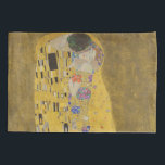 Gustav Klimt The Kiss Kussensloop<br><div class="desc">De Kus is het meest iconische en beroemde schilderij van Gustav Klimt. Het is een prachtig gouden schilderij van een paar diep verliefd op het delen van een romantisch moment van een gepassioneerde kus. Profiteer van uw hoogwaardige cadeauideeën en geweldige producten met dit prachtige meesterwerk. Bekijk onze winkel voor meer...</div>