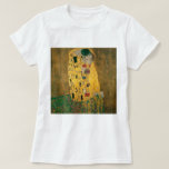 Gustav Klimt The Kiss (Lovers) GalleryHD  T-shirt<br><div class="desc">Gustav Klimt. The Kiss (Lovers). c. 1908. Olie en goudblad op doek. Origineel kunstmeesterwerk van de beroemde Oostenrijkse kunstenaar Gustav Klimt.</div>