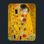 Gustav Klimt The Kiss Magneet<br><div class="desc">Magnet met olieverf van Gustav Klimt met goudblad The Kiss (1908). Een man en een vrouw,  met briljante gouden kleuren,  omarmen en kussen op een bloesem. Een groot geschenk voor fans van Art Nouveau en Oostenrijkse kunst.</div>