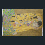Gustav Klimt "The Kiss" Theedoek<br><div class="desc">Gustav Klimt's meesterwerk: "De kus". "De Kus", gemaakt door de Oostenrijkse schilder Gustav Klimt. Het wordt beschouwd als zijn beroemdste werk. Hij schilderde het tussen de jaren 1907 en 1908, het hoogtepunt van zijn "Golden Period", toen hij een aantal werken schilderde met gouden bladeren. Oostenrijk beschouwt "De Kus" als een...</div>