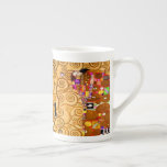 Gustav Klimt Tree of Life Porselein Kop<br><div class="desc">Bone China Mok met Gustav Klimt's muurschildering De boom of Life, de Stoclet Frieze (1905-1911). Het bestaat uit drie mozaïeken: De verwachting, Knight en de Embrace. Een mooie vrouw, een gouden boom, en twee geliefden in een omhelzing zijn afgebeeld. Een prachtig cadeau voor fans van Art Nouveau en Oostenrijkse kunst....</div>