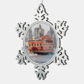 Guy V. Molinari-bal of sneeuwvlokje ornament (Rechts)