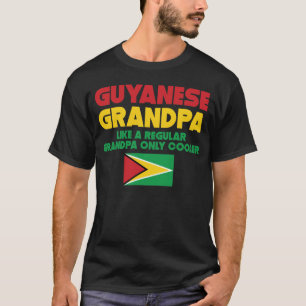 Guyanese opa als gewone opa, alleen kool t-shirt