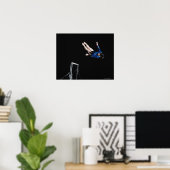 Gymnast (16-17) die ongelijke staven demonteert poster (Thuiskantoor)