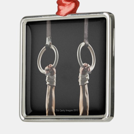 Gymnast die van ringen 2 zwemt metalen ornament (Links)