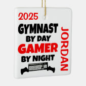 Gymnast speelt graag videogames keramisch ornament (Rechts)