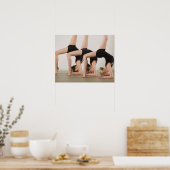 Gymnasten die zich ondersteboven opstellen poster (Keuken)