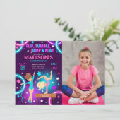 Gymnastics Birthday Photo Invitation Neon Party Kaart (Staand voorkant)