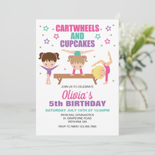 Gymnastiek Kartwheels en Cupcakes Birthday Kaart (Staand voorkant)
