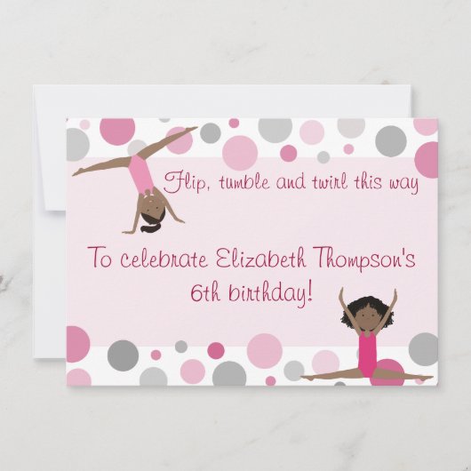 Gymnastiek maakt donkere haarmeisjes in roze en gr kaart (Voorkant)