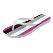 Gynefilie trots teenslippers (Schuin)