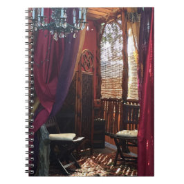 Gypsy Theater met Chandelier heet je welkom! Notitieboek