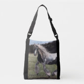 Gypsy vanner springt in het veld crossbody tas (Voorkant)