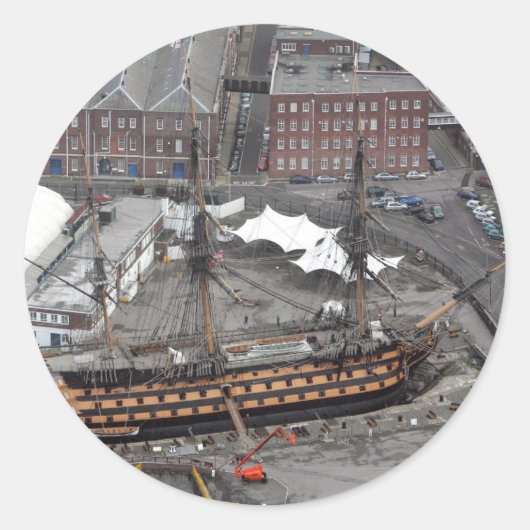 H.M.S. Victory Ronde Sticker (Voorkant)