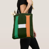 H Monogram bedekt met Ierse vlag stint Tote Bag (Dichtbij)