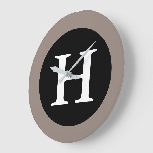 H: Monogram H Grote Matige Wandklok (Hoek)