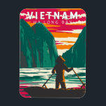 Ha Long Bay Vietnam Bootverkoper Reizen Kunst Vint Magneet<br><div class="desc">Ha Long Bay vectorart ontwerp. Hongbaai,  in het noordoosten van Vietnam,  staat bekend om zijn smaragdwater en duizenden sleepkalksteeneilanden die door regenwouden worden bedekt.</div>