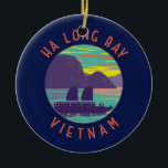 Ha Long Bay Vietnam Junk Boat Travel Art Vintage Keramisch Ornament<br><div class="desc">Ha Long Bay vectorart ontwerp. Hongbaai,  in het noordoosten van Vietnam,  staat bekend om zijn smaragdwater en duizenden sleepkalksteeneilanden die door regenwouden worden bedekt.</div>