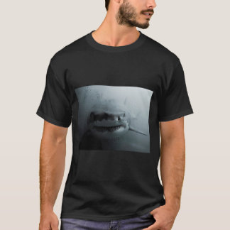 Haai door de ijzige Glas T-shirt