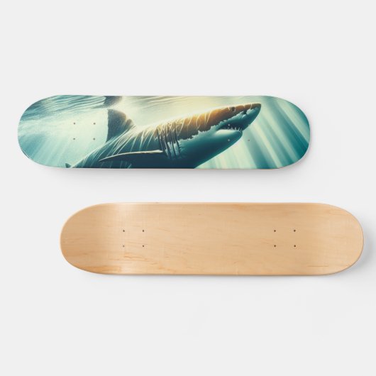 Haai in het diepblauwe zee & zonlicht persoonlijk skateboard (Horizontaal)