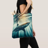 Haai in het diepblauwe zee & zonlicht tote bag (Dichtbij)