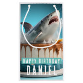 Haai thema verjaardagstaart klein cadeauzakje (Achterkant)