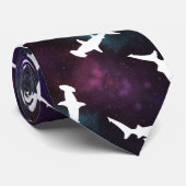 Haai witte schaduw op donkere galaxy Space Stropdas (Opgerold)