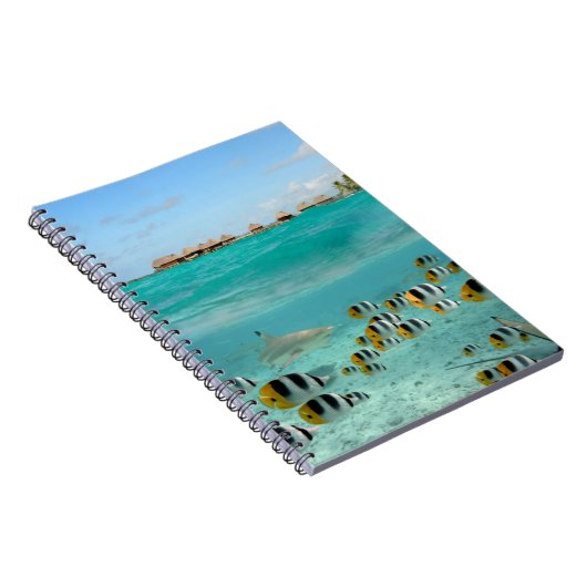 Haaien achtervolgen op Bora Bora notebook Notitieboek (Rechterzijde)
