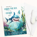 Haaien onder het Zee Ocean Thmed Kids Birthday Kaart<br><div class="desc">Een haaienthema onder de zee kinderen op uitnodiging van de sjabloon van Birthday. In het ontwerp van de waterverf is een glimlachende haai te zien die door het koraalrif van de oceanen zwemt. Personaliseer u door de digitale of gedrukte uitnodiging met uw gegevens te bewerken.</div>