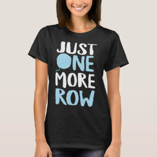 Haak nog één rijgaren en haaknaald t-shirt