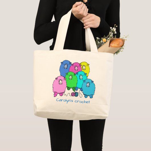 Haak. Schattige luffy schaap en garen met jouw naa Grote Tote Bag (Voorkant (product))