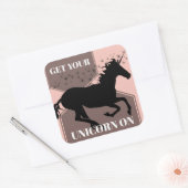 Haal je Unicorn aan! Vierkante Sticker (Envelop)