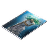 Haar Emerald Curls - Mermaid Hovering Underwater Notitieboek (Linkerzijde)