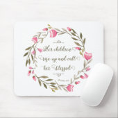 Haar kinderen staan op en noemen haar ontdaan muismat (Met muis)